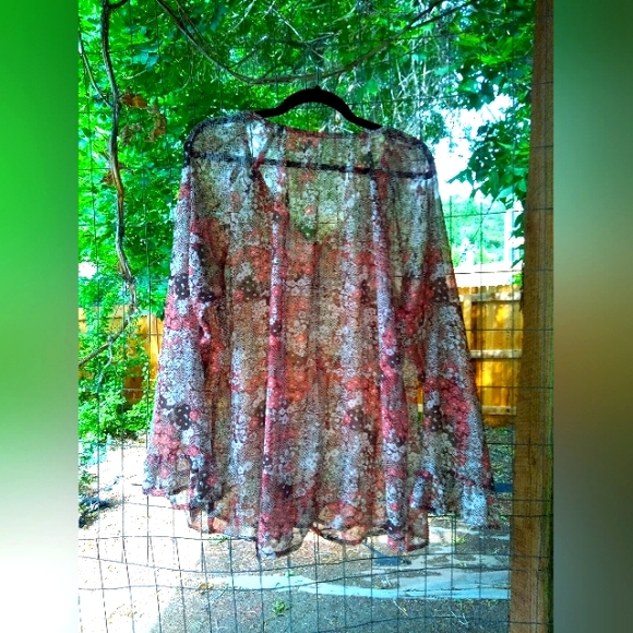 Flower Blouse - Picture 1 of 5